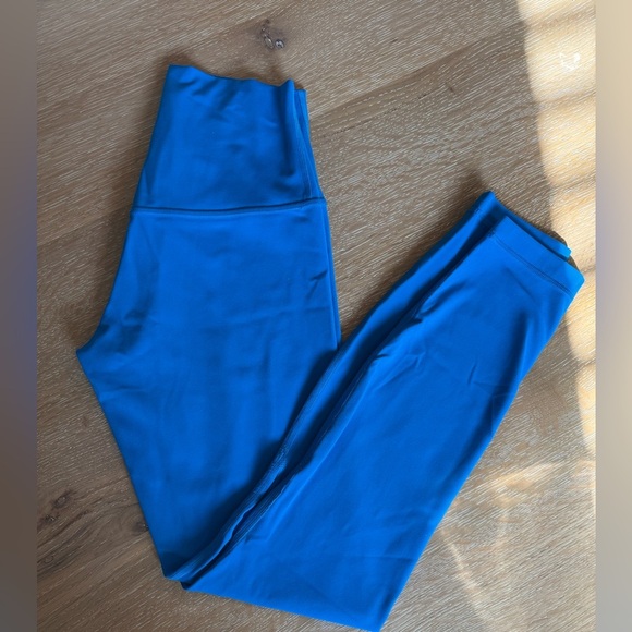 Lululemon Athletica Vibrant Blue Activewear - Picture 1 of 4